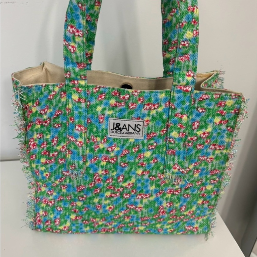 Designer tote - Picture 2 of 16